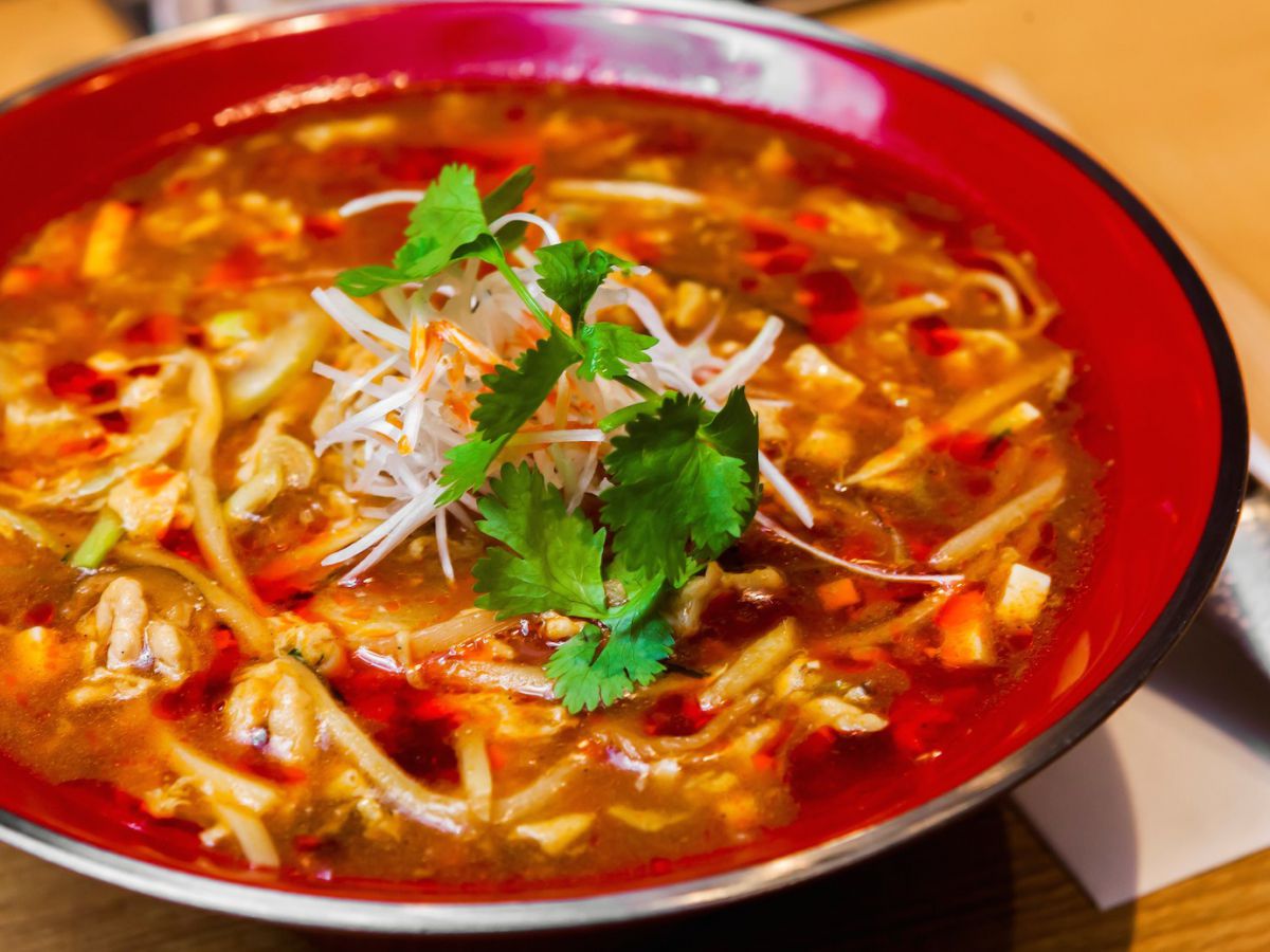 酸辣湯麺（サンラータンメン） 980円