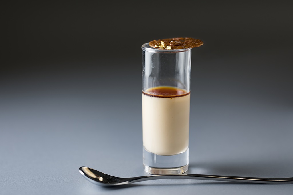 トンカ豆で香り付けしたプリン