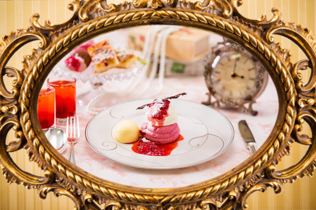 ビュッフェメニュー“お姫さまの3時のおやつ イートン・メス”