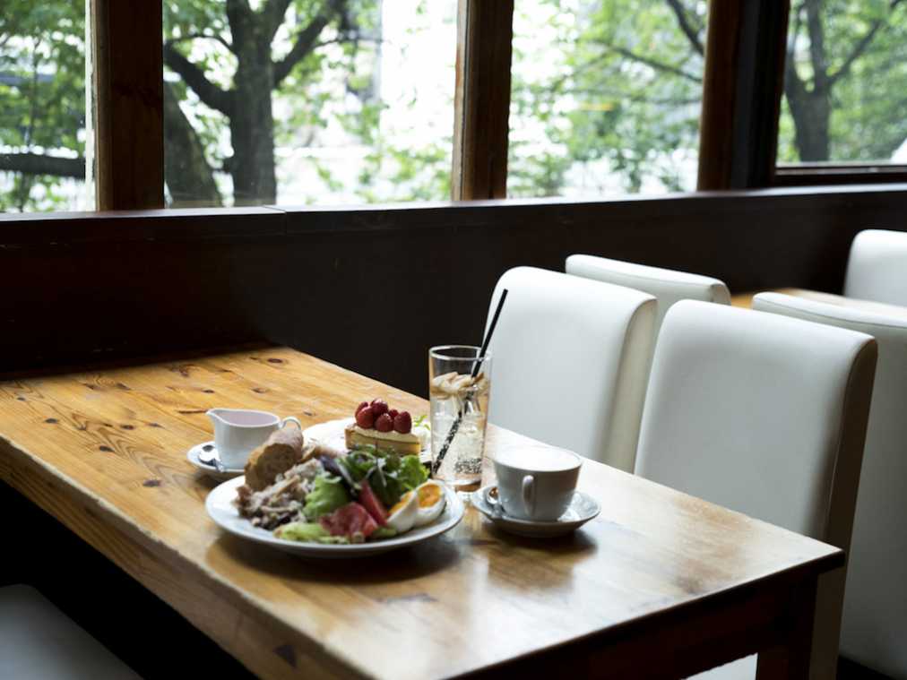 目黒川さんぽのランチは、オトナなビストロカフェで昼飲みが幸せ
