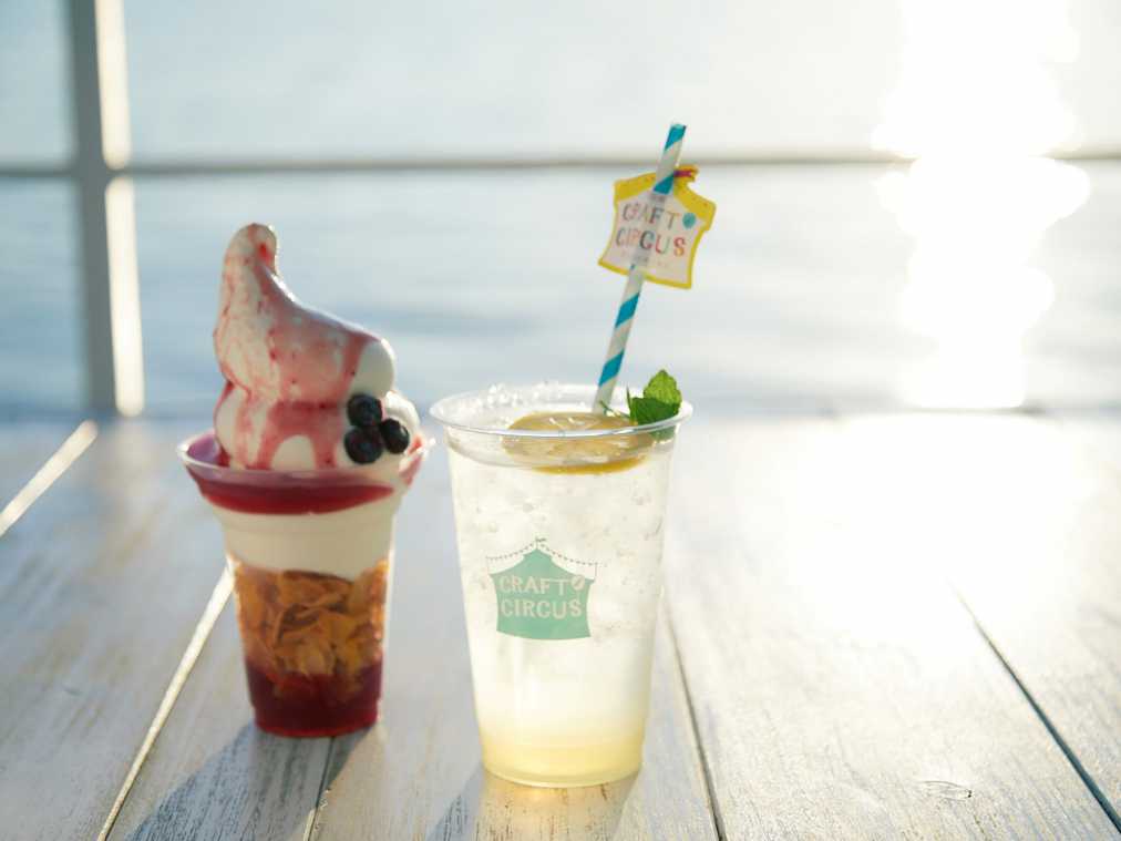 まるで地中海！100m超えのウッドデッキで海外リゾート気分を満喫