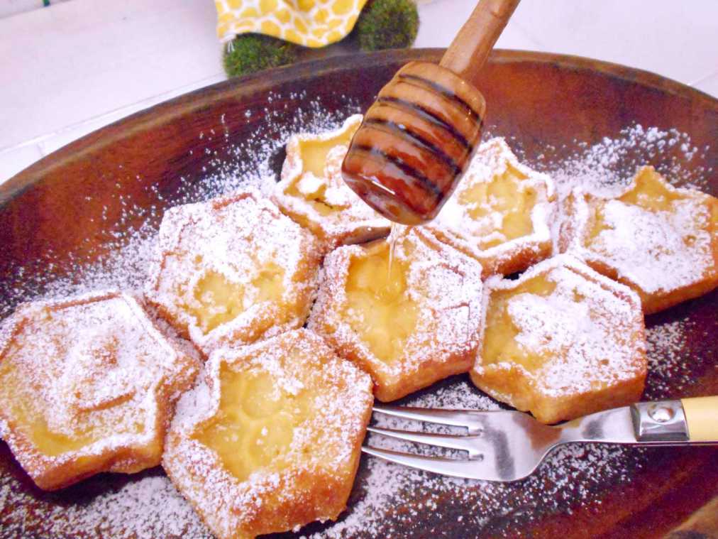 ありそうでなかった！「はちくまカフェ」の蜂の巣型フレンチトーストが新しい！