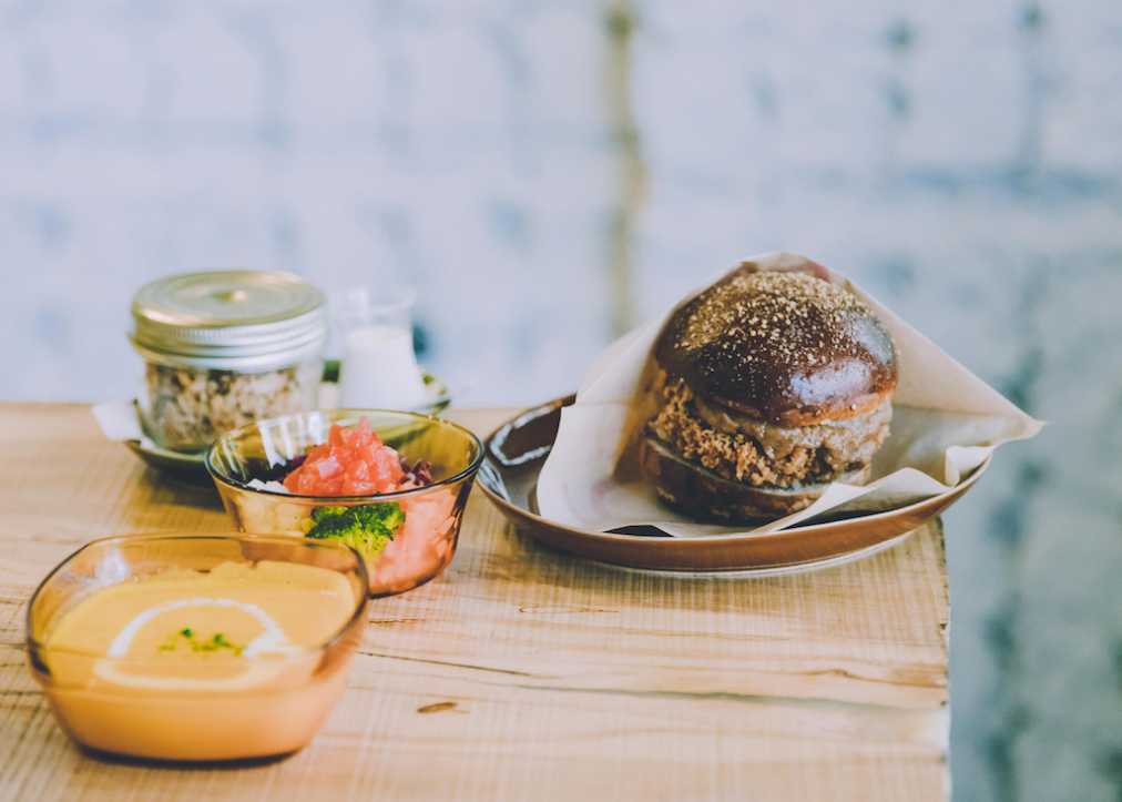 めんちかつバーガーセット1050円