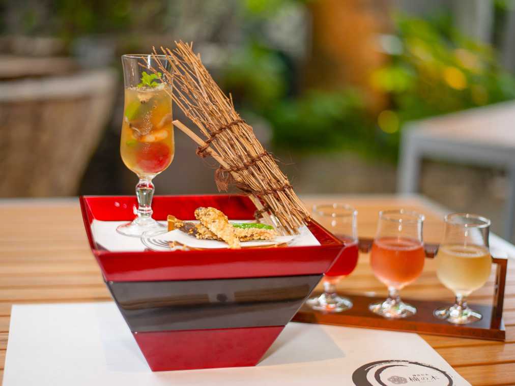 玉手箱の中身は…？鎌倉の一軒家レストランで大人のほろ酔いランチ