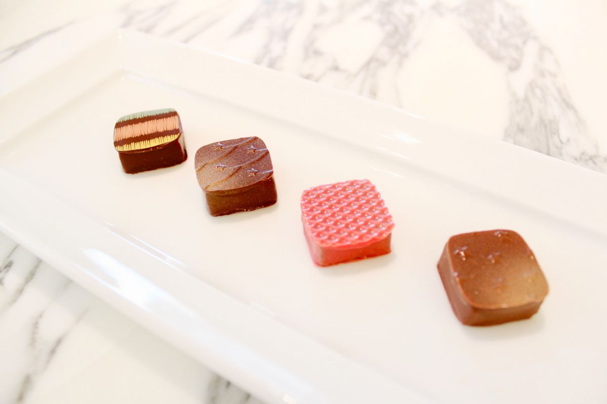 ボンボンショコラ（1粒270円）