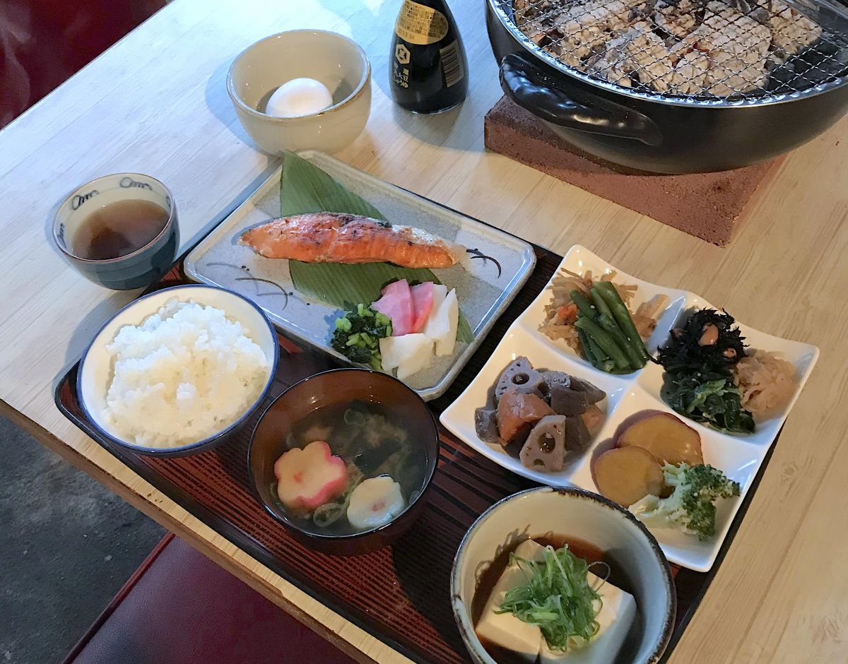 京の朝ごはんビュッフェ1200円（税別）