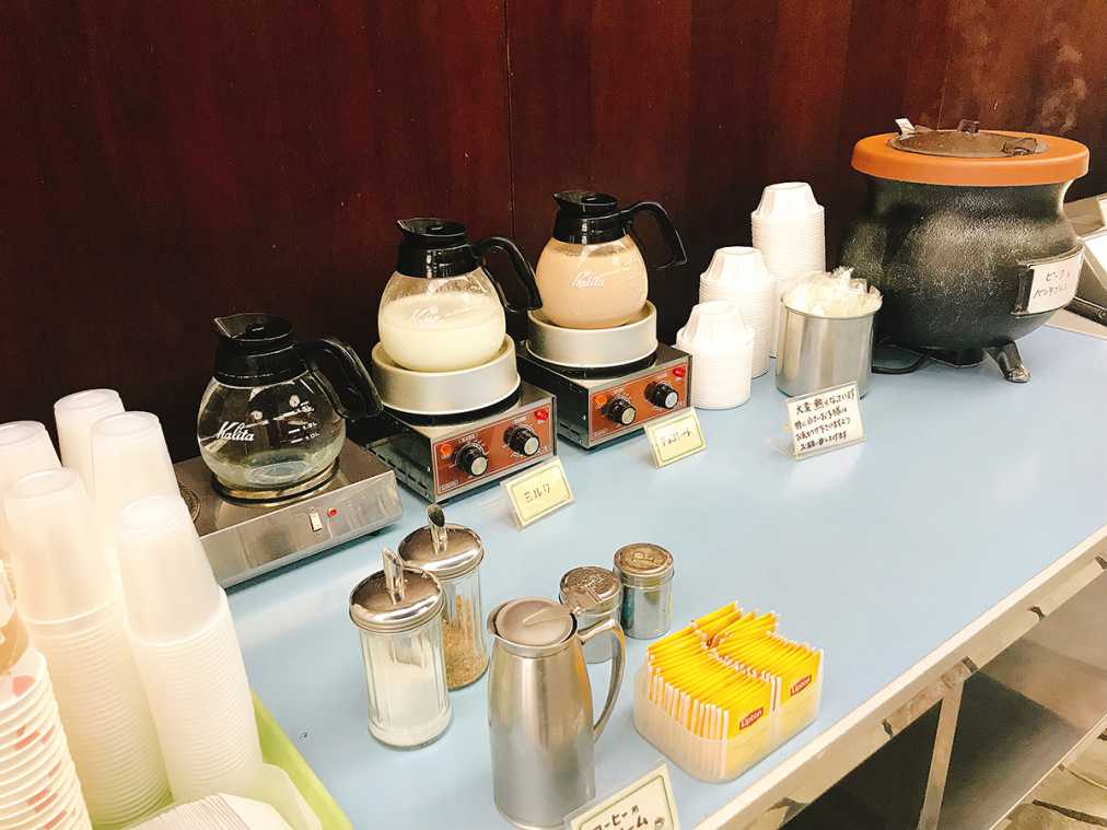 ドリンクバー648円（※2〜5才は324円）