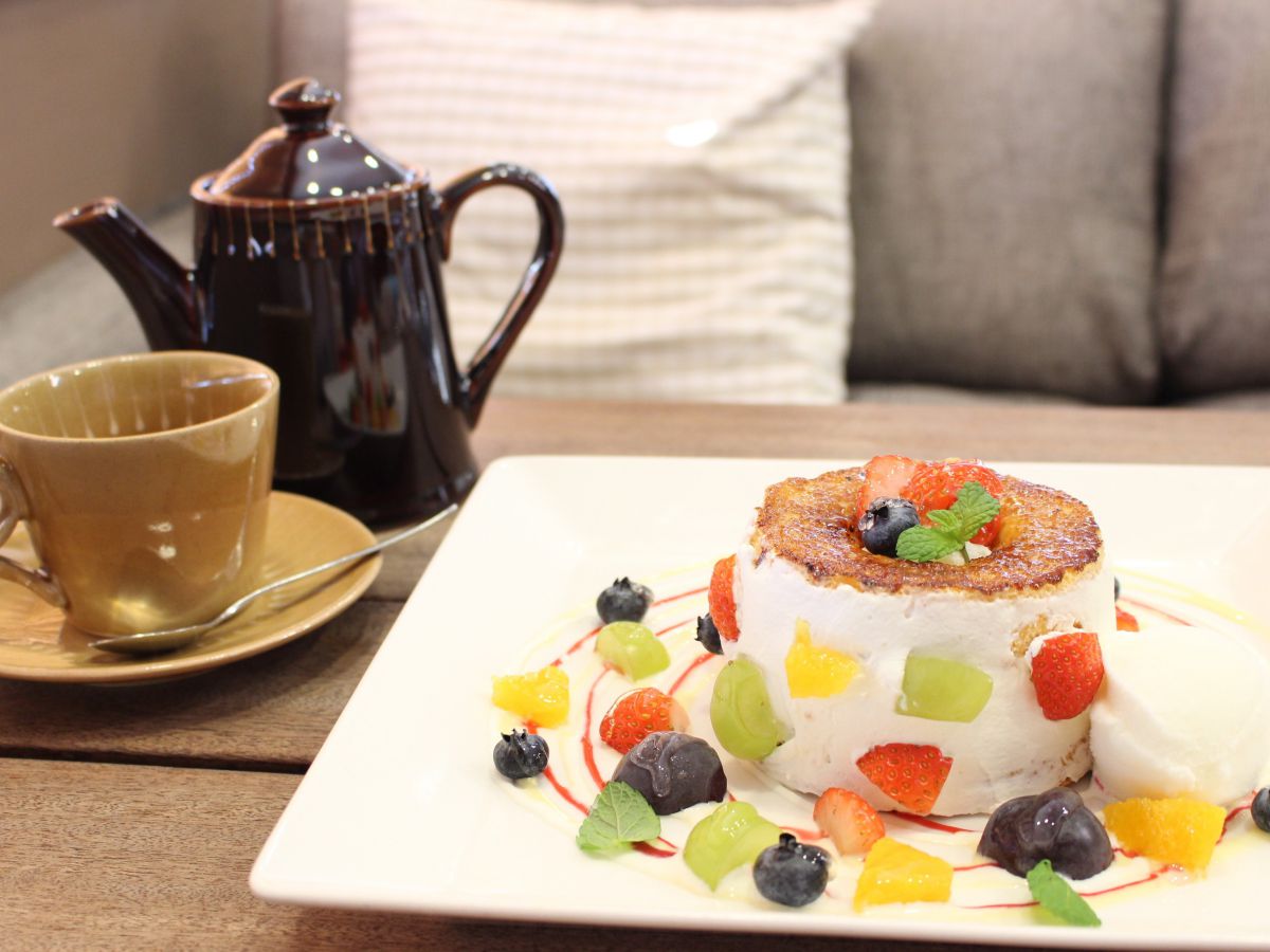 小さな宝石箱のようなキラキラスイーツ。どれもハズレなしのおいしさです