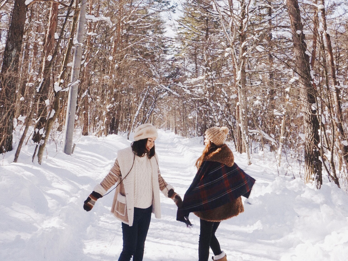 まるで絵本の世界。「つくつく村」で冬を楽しむステイ体験【YURIEの週末ソトアソビ vol.8】