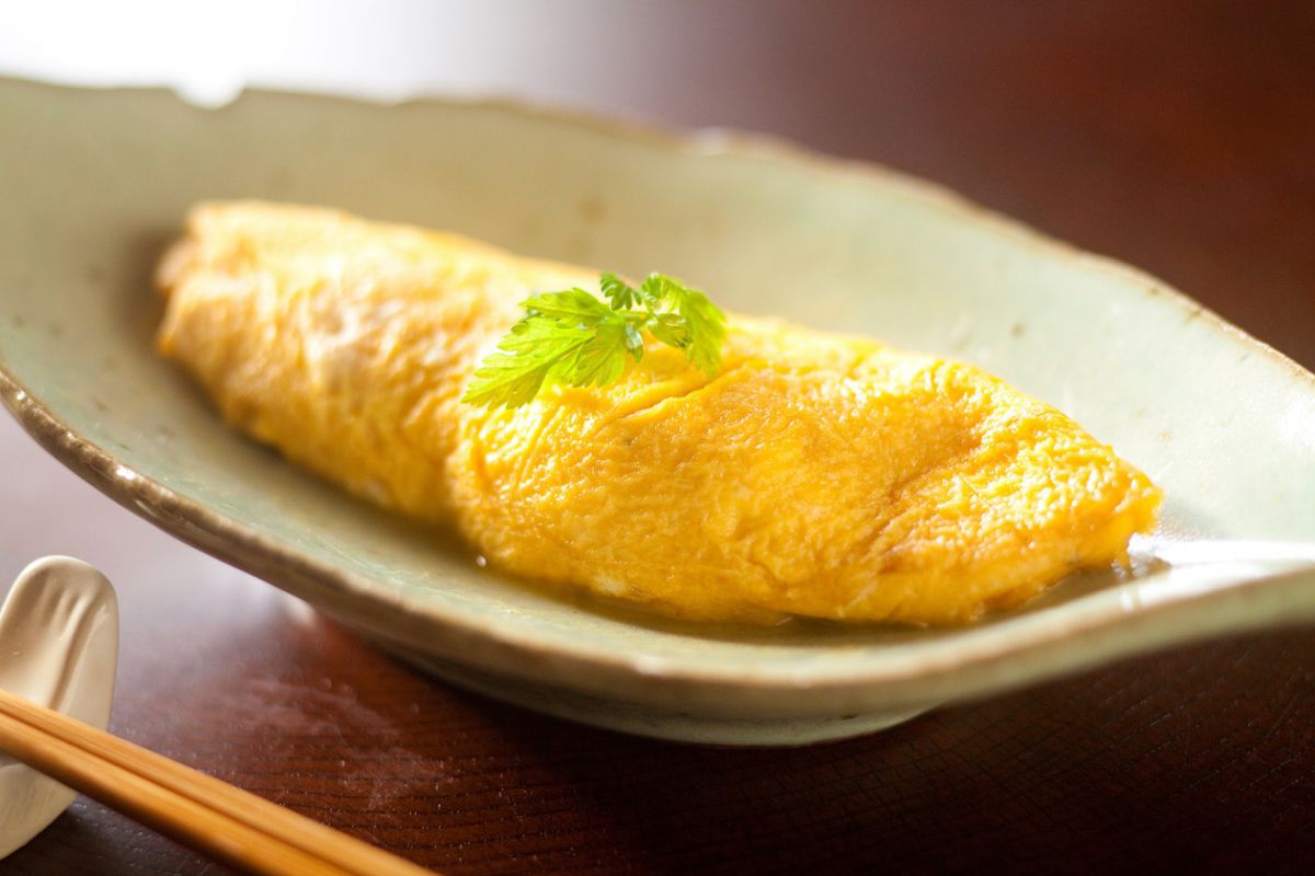 卵焼きに使われている陶器のお皿1468円