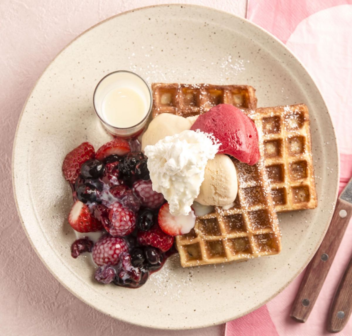 苺ワッフル　1350円