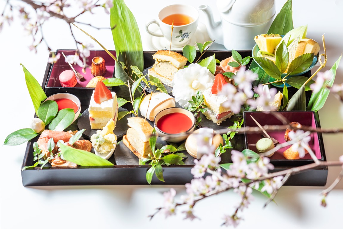 プライベートGARDENアフタヌーンティー　“SAKURA” 4500円（ロンネフェルトの紅茶6種など全10種のドリンク付）