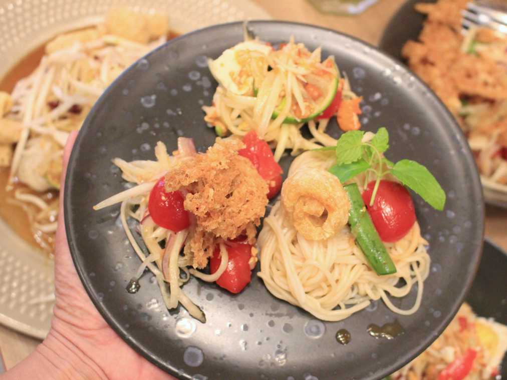 辛いけど箸が止まらない！「ソムタムダー」のソムタムはリピ必至