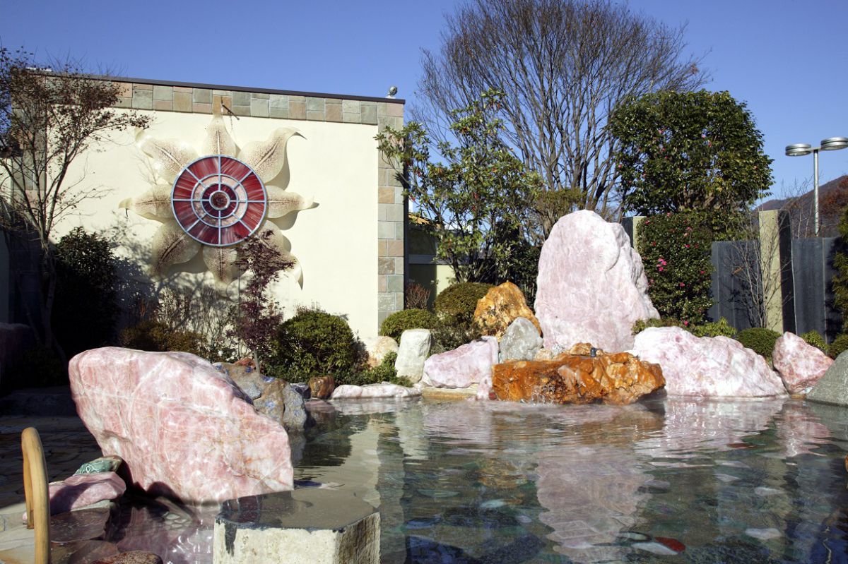 提供：石和温泉 薬石の湯 瑰泉