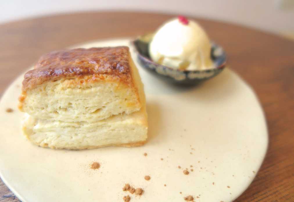 本日のケーキ　バニラアイス付き　500円