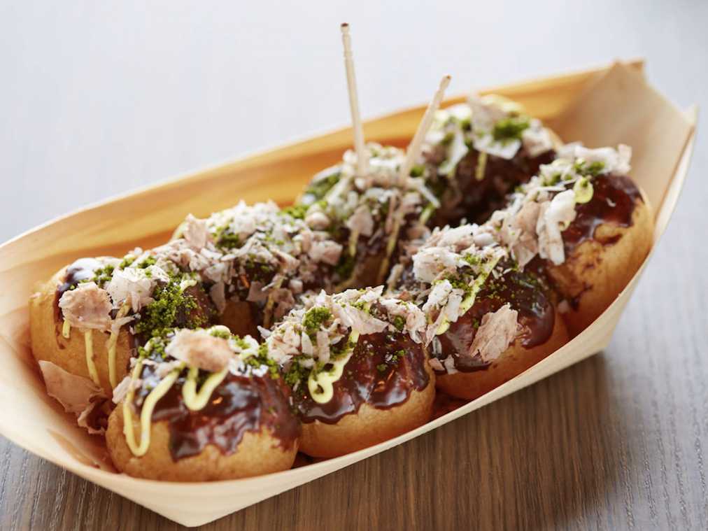 うそっ!?これがスイーツ？大阪名物に扮したトリックフードビュッフェ