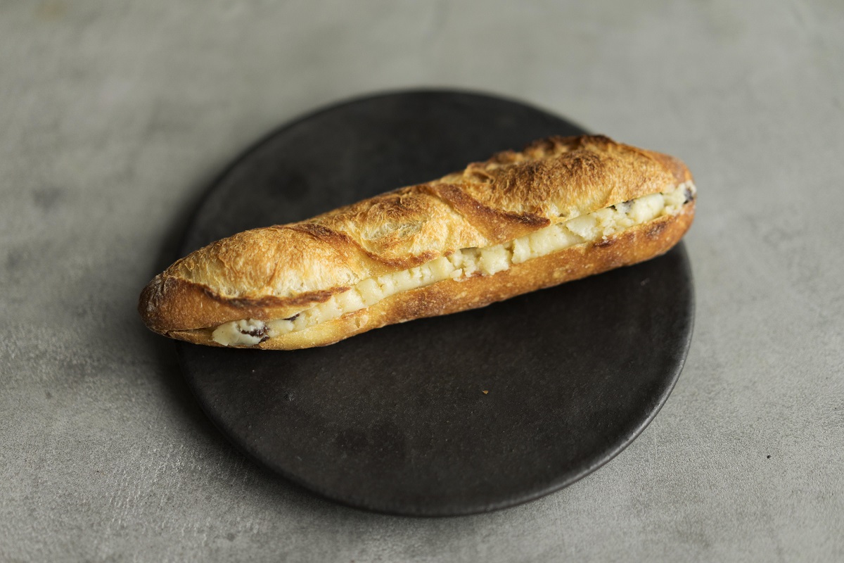 「ワインレーズンのミルクフランス」250円(税別)