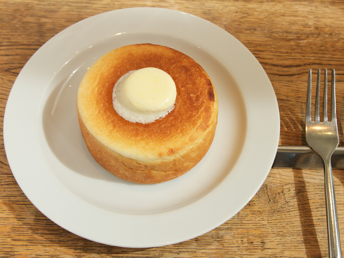 パンのおいしさを追求したらこの形に!?渋谷でゆったり過ごせる「カフエマメヒコ 」の「円パン」