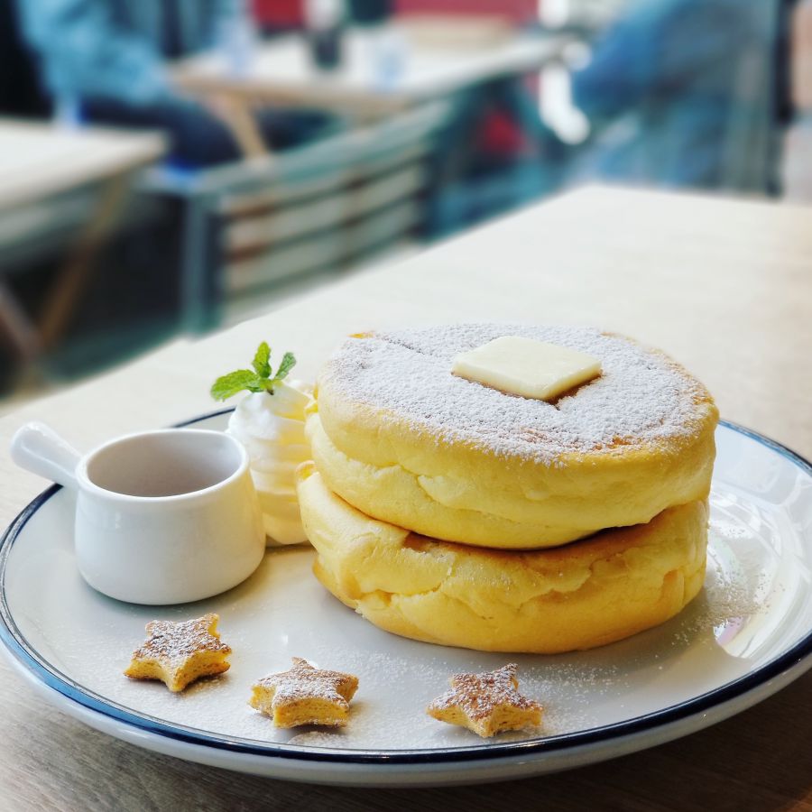 ふわふわとろける三ツ星パンケーキ 1100円(税込)