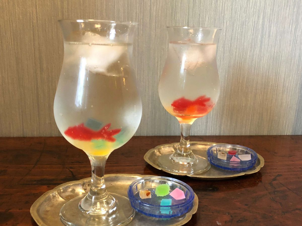 グラスの中に金魚!?琥珀糖専門店のかわいすぎるソーダドリンク