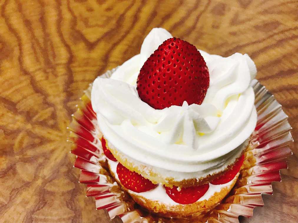 憧れのホールケーキひとり占め⁉「近江屋洋菓子店」のお手頃サイズショート