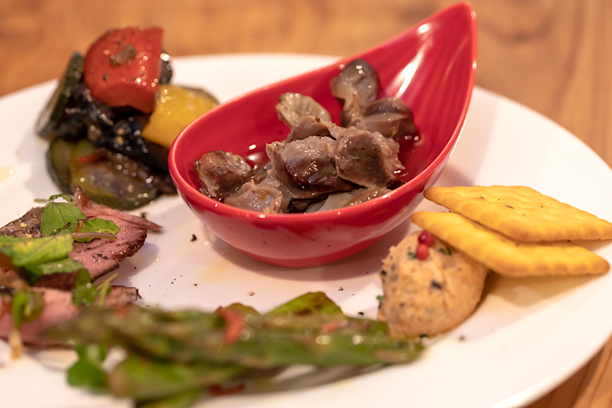 タパス盛り 5品980円