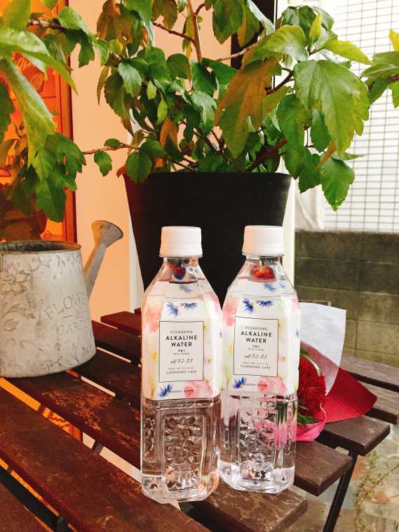 CLEANSING ALKALINE WATER 210円