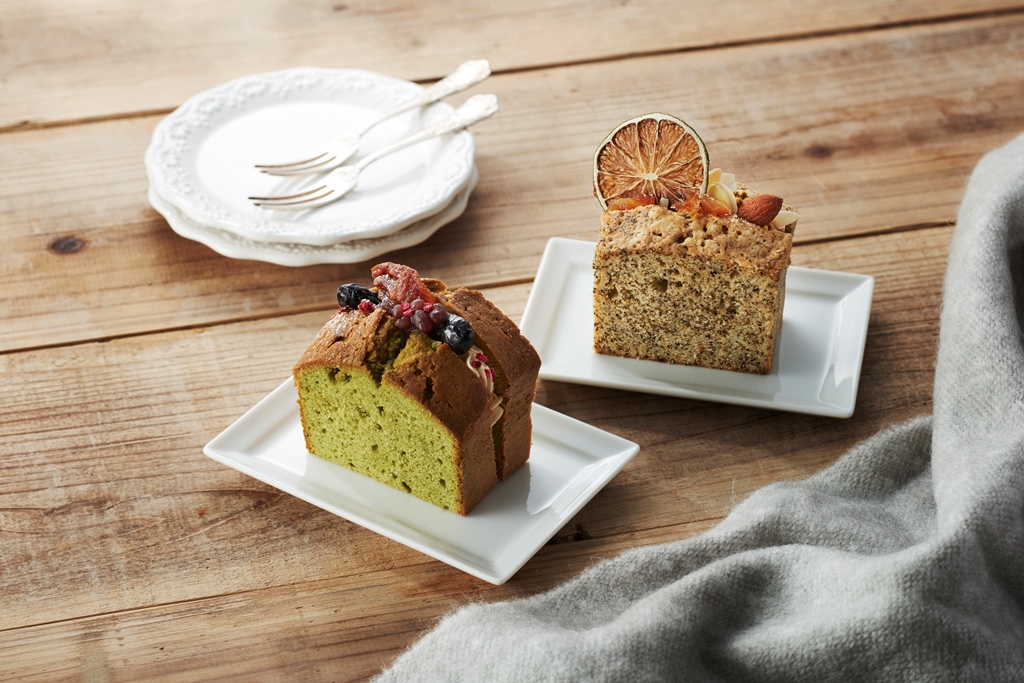 パウンドケーキ(アールグレイ/抹茶 各300円)