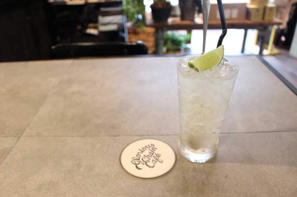 自家製ジンジャーエールスカッシュ　880円