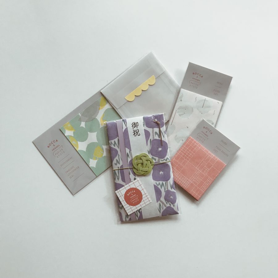 WAU（ご祝儀袋） 850円、SHITATAMERU（レターセット） 680円、OKURU（正方形ポチ袋） 380円、IRERU（長方形ポチ袋） 480円