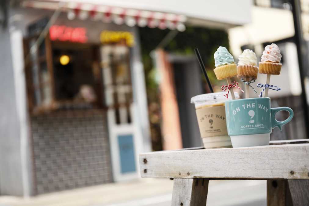 おもちゃみたい！「ON THE WAY」のプチカップケーキは3色セットでオーダー