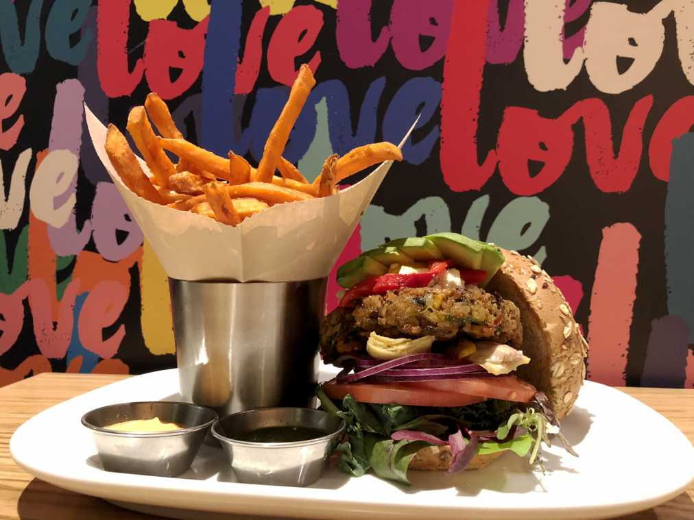 選べるおいしさ100万通り以上！LA発のカスタムバーガー。