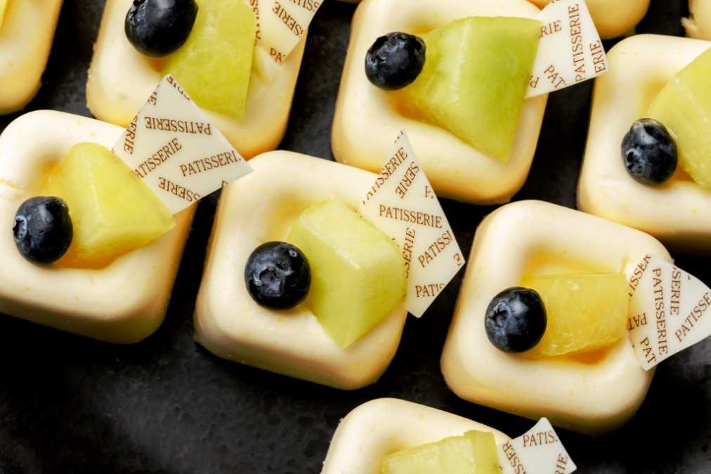 バラエティ豊かなメロンスイーツを目の前にして、テンションがあがりそう！