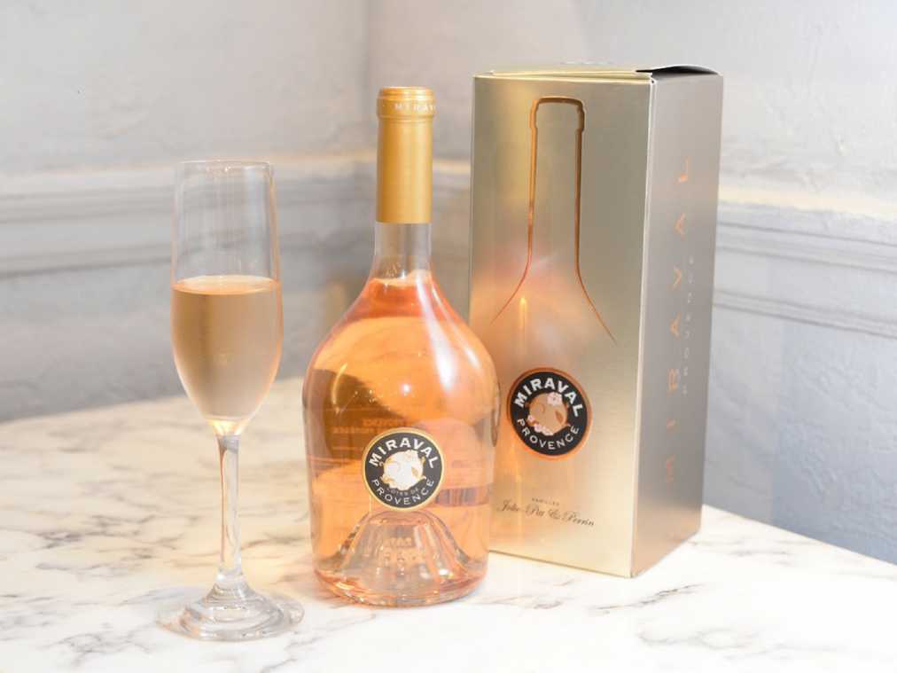 淡いピンクが女子会にぴったり。夏の始まりを知らせるロゼワインが解禁！